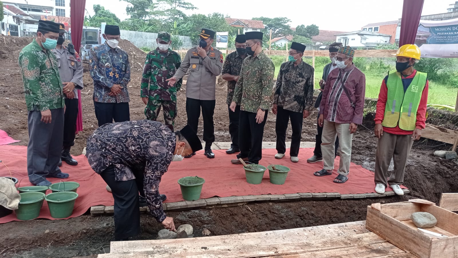 Dewan Da'wah Hadiri Peletakan Batu Pertama Pesantren Cendekia Banyumas